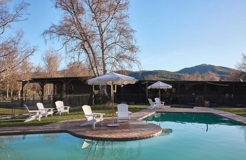 Khancoban Hotel | Alpine Inn