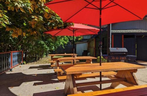 Nelson Hotel | Alpine Inn & Suites