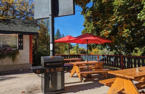 Nelson Hotel | Alpine Inn & Suites