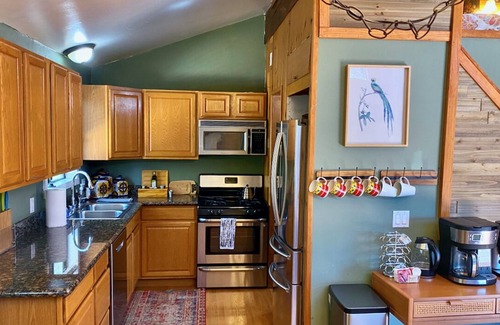 Idyllwild Cabin | Alpine Lodge: Hot Tub, Walk to Town, Mountain Views