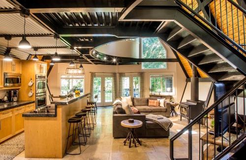Glacier House | Alpine Lodge