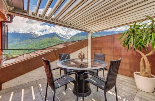 Casacce Apartment | Alpine Luxury Penthouse - Private Gym & Alps View