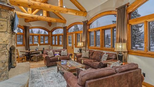 Breckenridge House | Alpine Majesty
