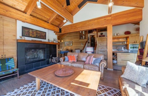 Alpine Meadows House | Alpine Meadows Beauty with 6 BR/6 BA