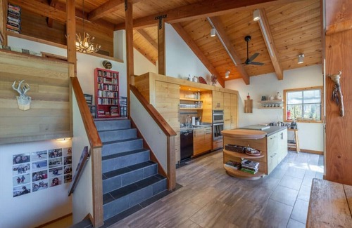 Alpine Meadows House | Alpine Meadows Beauty with 6 BR/6 BA
