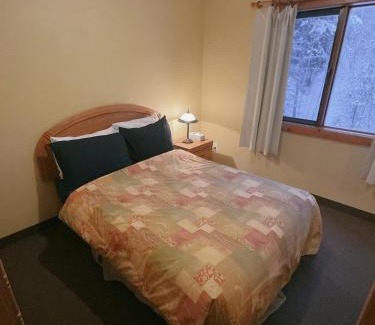 Golden Cabin | Alpine Meadows Lodge