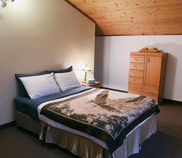Golden Cabin | Alpine Meadows Lodge
