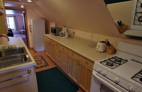 Cooke City-Silver Gate Hotel | Alpine Motel