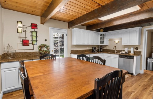Big Bear City House | Alpine Oasis - Smart TV, Large Deck, BBQ, Fenced Yard
