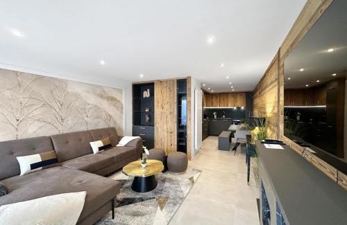 Crans-Montana Apartment | Alpine Pearl - Panoramic Mountain Views - Aminona