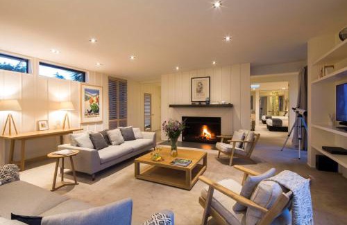 Lower Shotover Villa | Alpine Retreat by MajorDomo