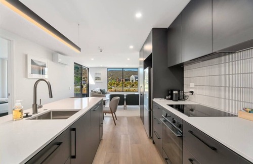 Wanaka Apartment | Alpine Serenity Summa