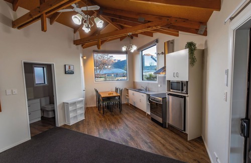 Hanmer Springs Apartment | Alpine Springs Motel | Hot Tub | Unit 10
