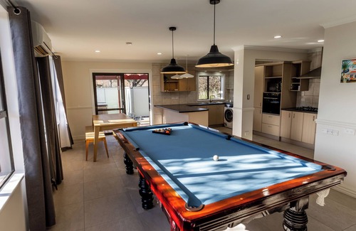 Hanmer Springs House | Alpine Springs Motel | Hot Tub | Pool Table