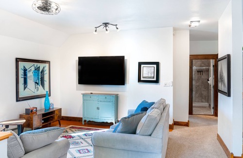Grand Junction House | Alpine Suite on Main Street Downtown Grand Junction