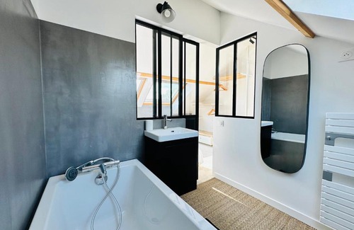 Coutevroult Apartment | Alpine Valley - Appartement familial Disneyland Paris - wifi et parking inclus !