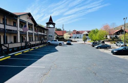 Helen Hotel | Alpine Valley Inn