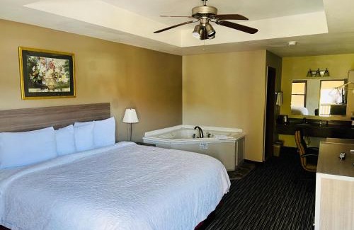 Helen Hotel | Alpine Valley Inn