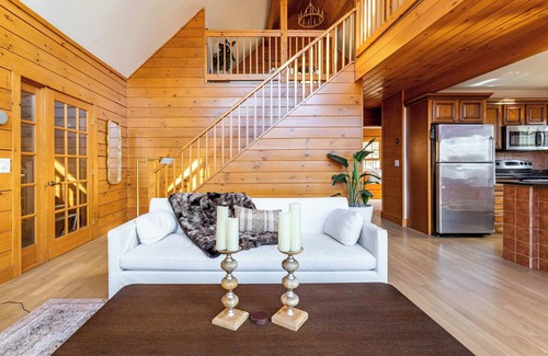 Prattsville Ski Chalet | Alpine View: Rustic Charm, Mountain Views & Sauna