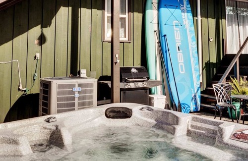 Swansea Point House | Alpine Village Resort