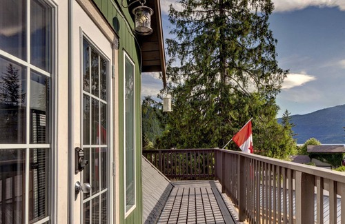 Swansea Point House | Alpine Village Resort