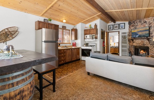 Sugarloaf Cabin | Alpine Whiskey Lodge - Fireplace, Deck, Barbecue, Close to Hiking Trails