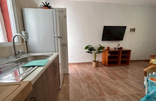 Alojera Apartment | Alquilaencanarias Plaza de Alojera 1