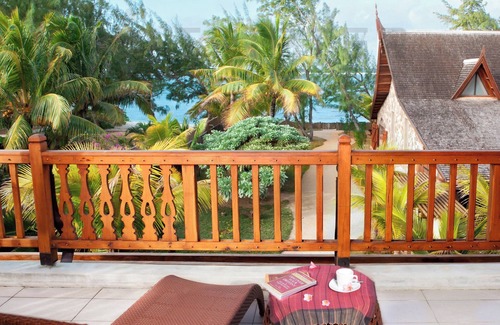 Poste Lafayette Villa | Alsan: luxury beachfront villa with private pool