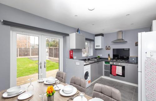 Stanley House | Alt-Stay Accommodation - Lofthouse, Wakefield M1 - 3 Bed En-suite With Parking - Ideal For Contractors & Long Stays