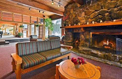 Salt Lake Mountain Resorts Cabin | Alta Peruvian Lodge