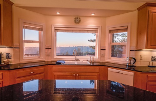 Forest Meadows House | Alta Vista - Luxury Murphys Home
