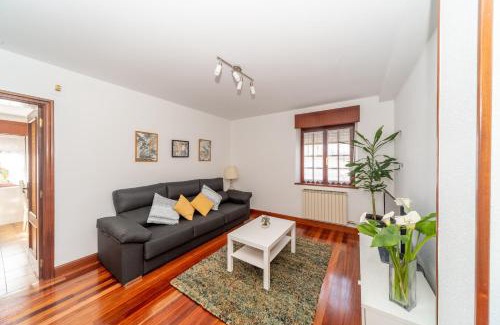 Busturia Apartment | Altamira, SEA & MOUNTAIN