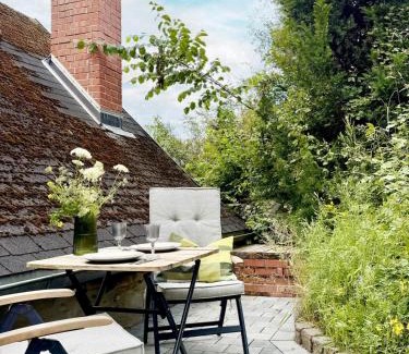 Oberdorla Apartment | Alte Dorfschmiede - idyllische Ferienwohnung in Meschede-Calle