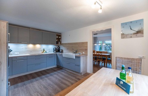 Oevenum House | Alte Schule Oevenum - Old school in Oevenum