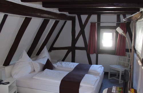 Eberbach Hotel | Altes Badhaus