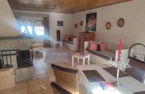 Schieder-Schwalenberg Apartment | Altes Forsthaus Penthouse & Fachwerkstübchen für Monteure und Firmen am Schiedersee