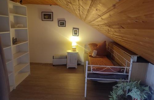 Schieder-Schwalenberg Apartment | Altes Forsthaus Penthouse & Fachwerkstübchen für Monteure und Firmen am Schiedersee
