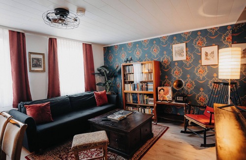 Edenkoben Apartment | Altes Häusle am Waschbach-nostalgische Ferienwohnung für 4 Personen-weinberge