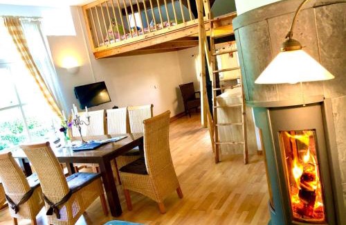 Hemmoor Apartment | Altes Landhaus Oste, Appartement- Hotel mit Kamin