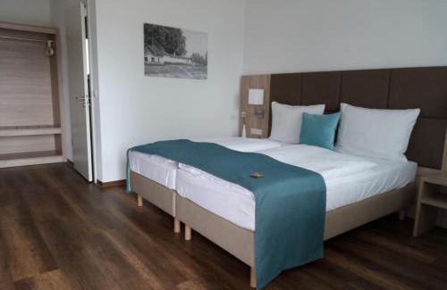 Worms House | Altes Ruderhaus