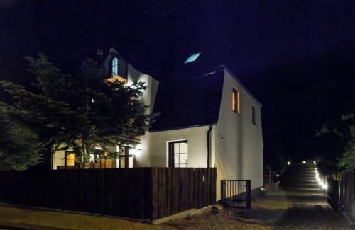 Sasino Apartment | AltHaus