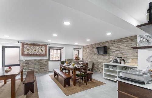 Mangualde Apartment | ALTIDO Beautiful unit w/ Gym & Communal pool