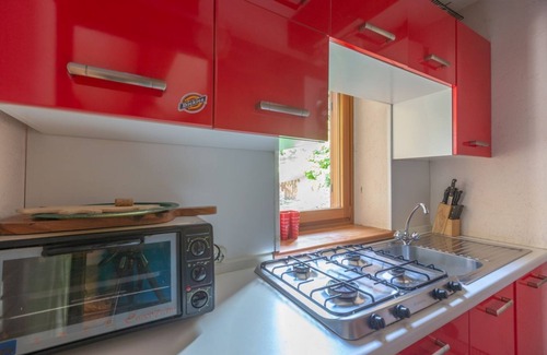 Dolonne Ski Chalet | ALTIDO Big Flat for 6 w/Backyard and parking in Courmayeur