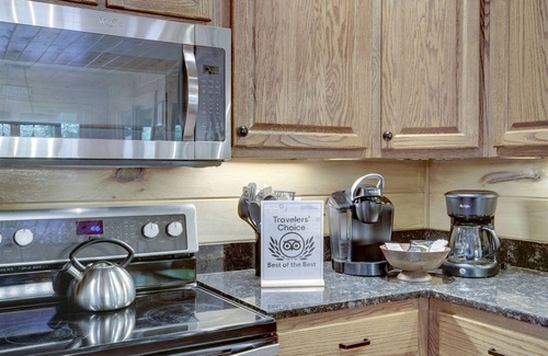 Blue Ridge Cabin | Altitude Adjustment-2 Firelit Decks, Big Mountain Views, Billiards & King Suites