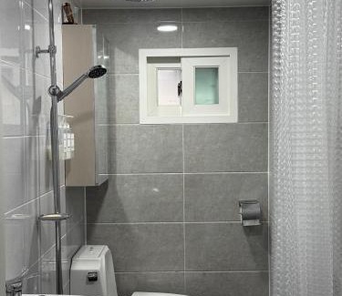 Hapjeong-dong Apartment | Alto 202