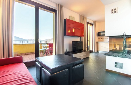 Perledo Apartment | Alto Perledo Panoramica, Perledo, Italy