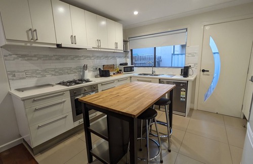 Altona Apartment | Altona Beachfront Haven - 1 Bed, 1 Bath