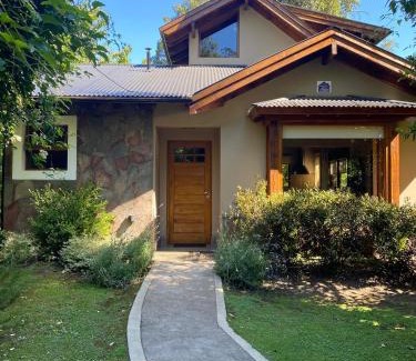 El Bolson Cabin | Altos del Sur Cabañas de Montaña