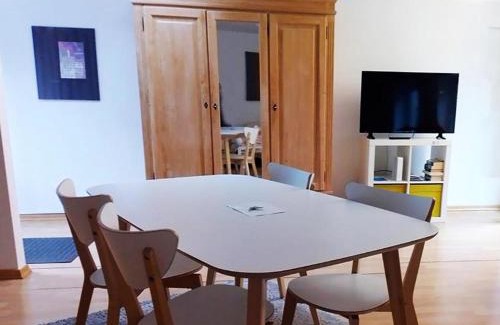 Old Town Apartment | Altstadt Bonn mit eigenem Parkplatz und Garten