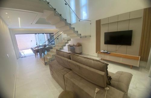 Ananindeua House | Aluga-se casa em condomínio com duas suítes e piscina